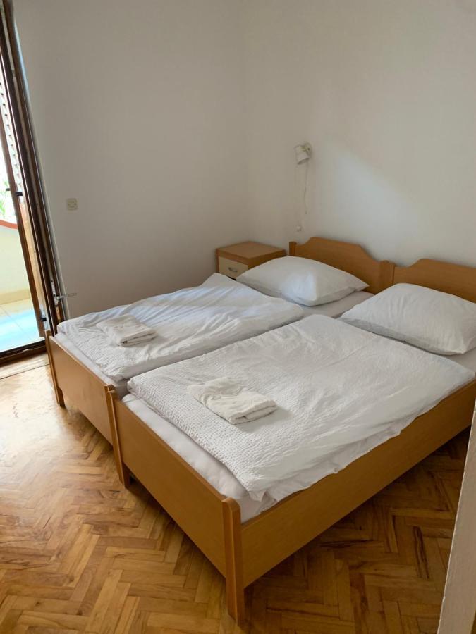 罗维尼Vila Albatros住宿加早餐旅馆 外观 照片